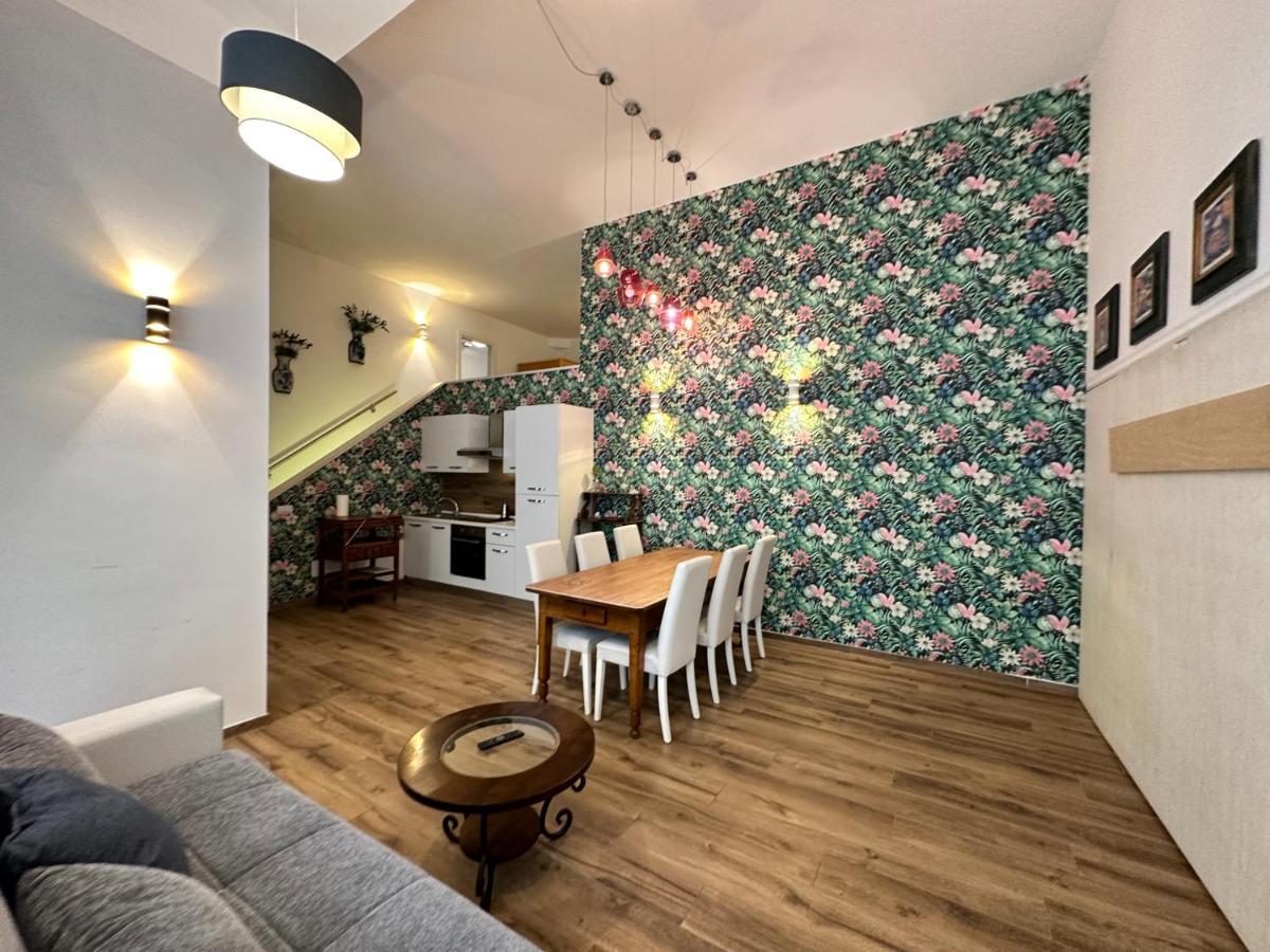 Relais Romagnosi Apartment Ngoại thất bức ảnh